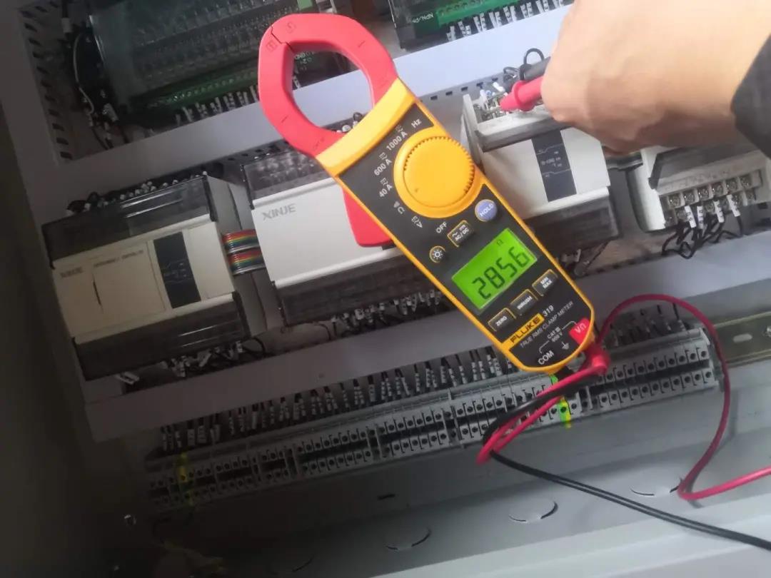 FLUKE319钳表的MIN、MAX、AVG功能