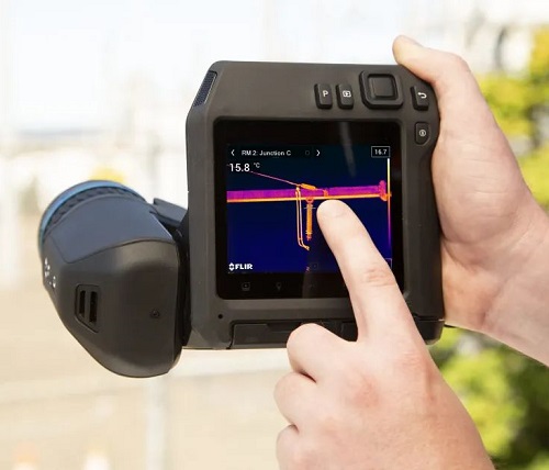 FLIR T560