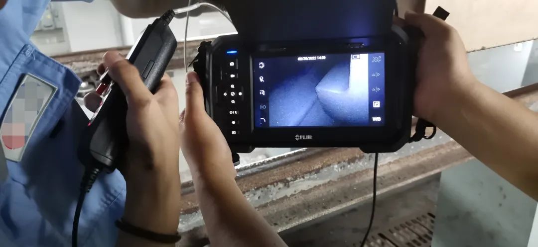 FLIR VS80-KIT2观测弹簧内部的磨损情况和状态