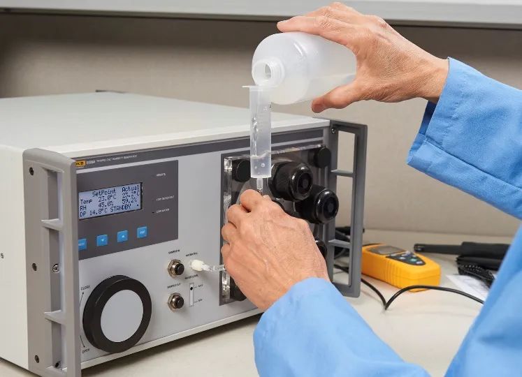 Fluke5128A湿度发生器为“锂”营造高效的环境控制